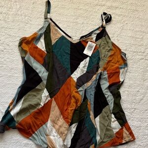 Torrid Multi-Color Geometric V-Neck Cami Top new with tags